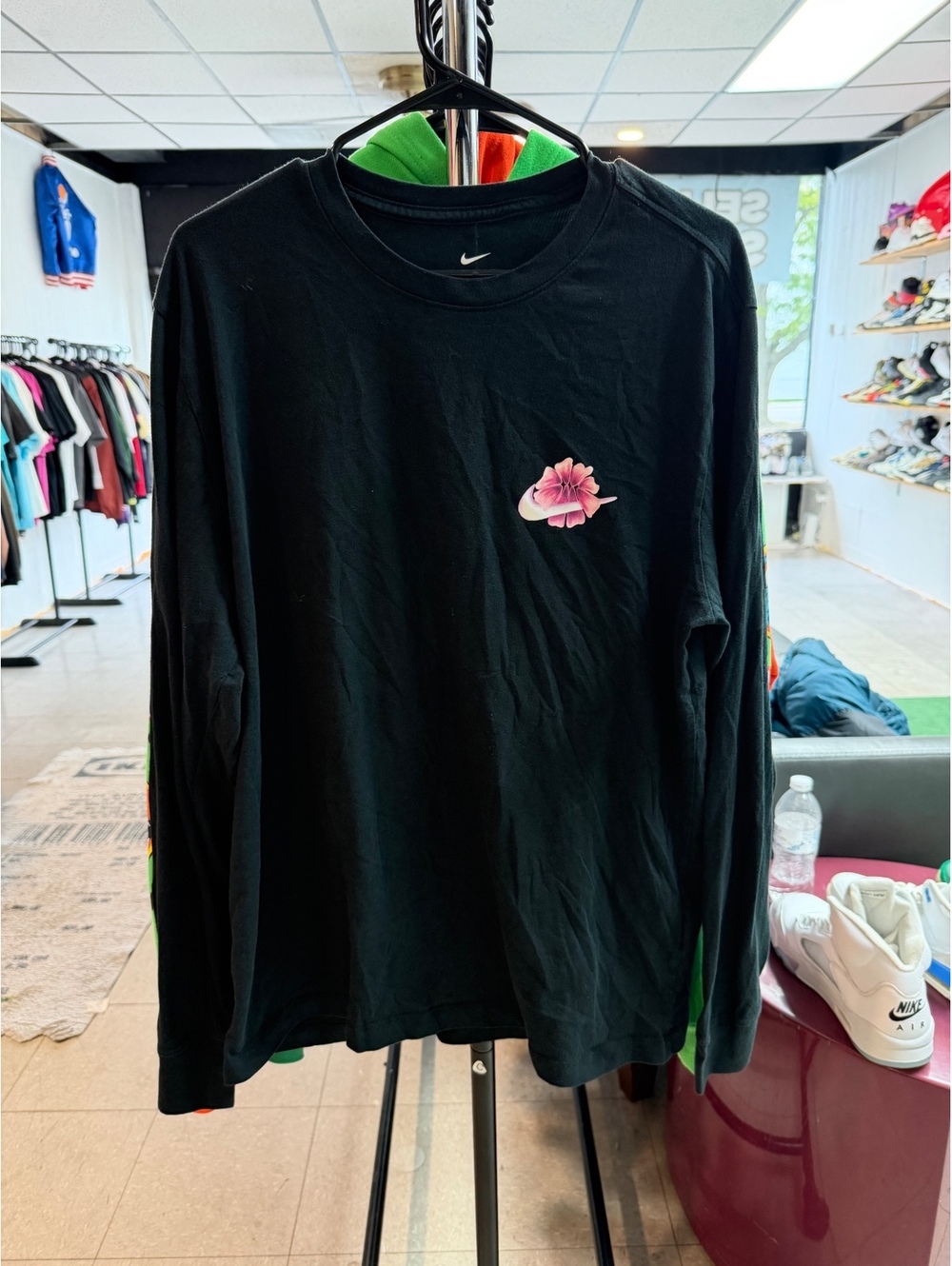 Nike Essential Long-Sleeve T-Shirt Floral Size Xl